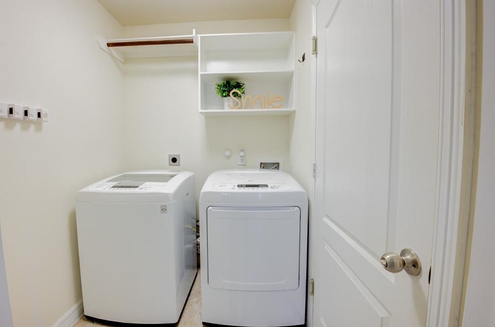 11714 Harristown Dr, Houston TX  77047-2577 exterior