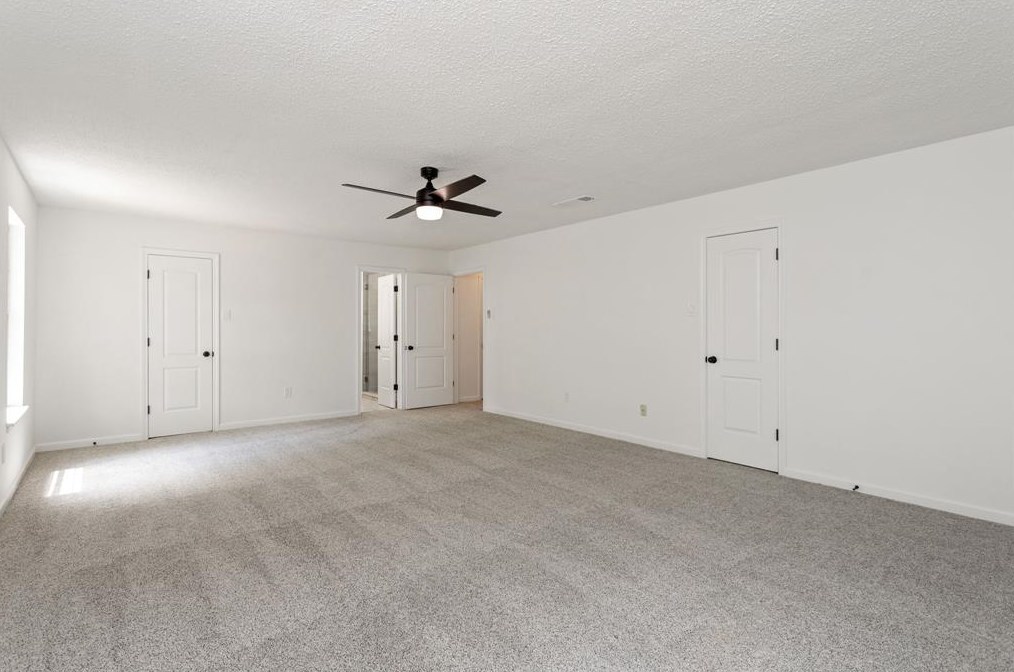 5818 Templegate Dr, Houston TX  77066-1522 exterior