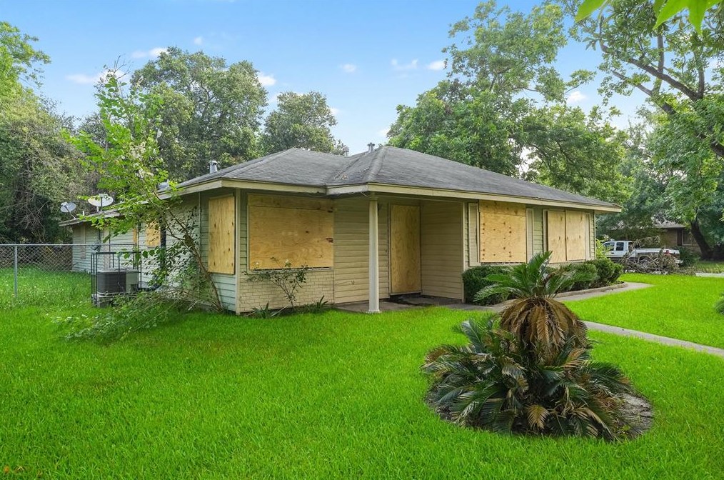 7425 Rhobell St, Houston TX  77016-3835 exterior