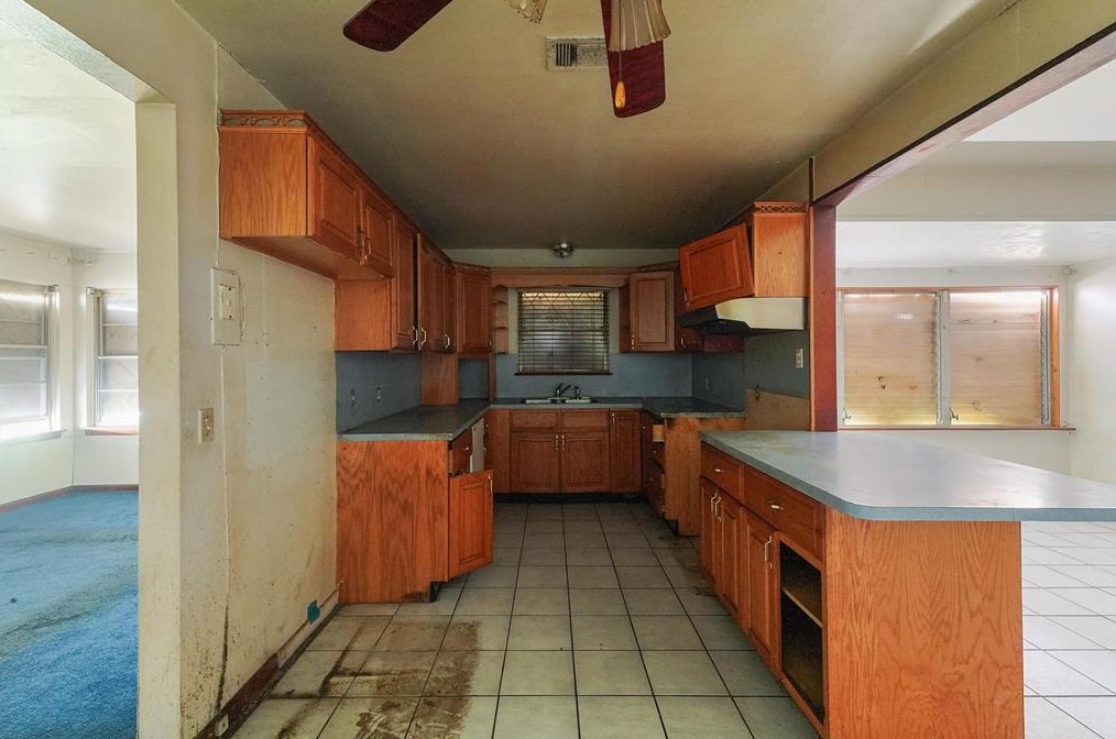7425 Rhobell St, Houston TX  77016-3938 exterior