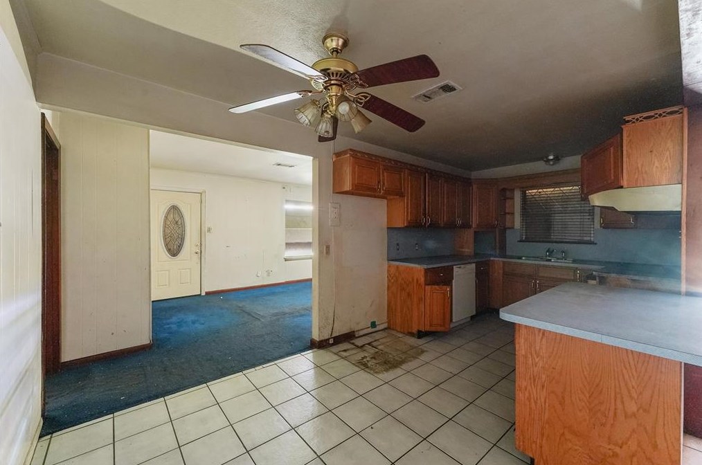 7425 Rhobell St, Houston TX  77016-3938 exterior
