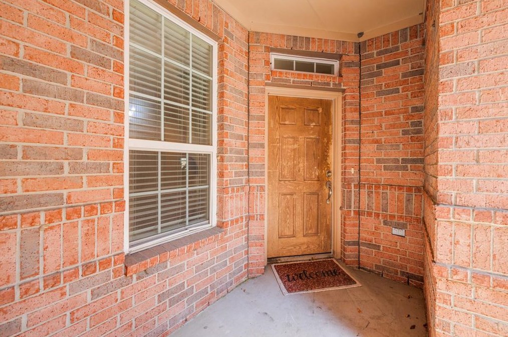 1142 Glenwood Canyon Ln, Houston TX  77077-1056 exterior