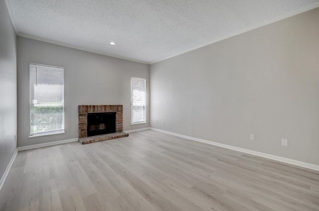 5950 Woodway Place Ct, Houston, TX 77057-2041