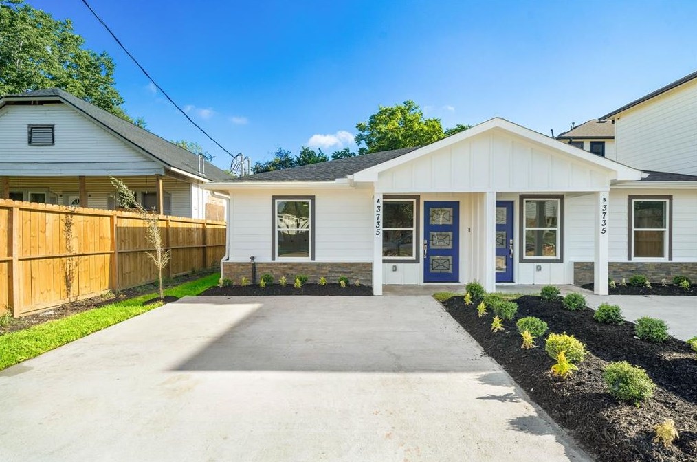 3735 Mainer St, Houston, TX 77021-6128