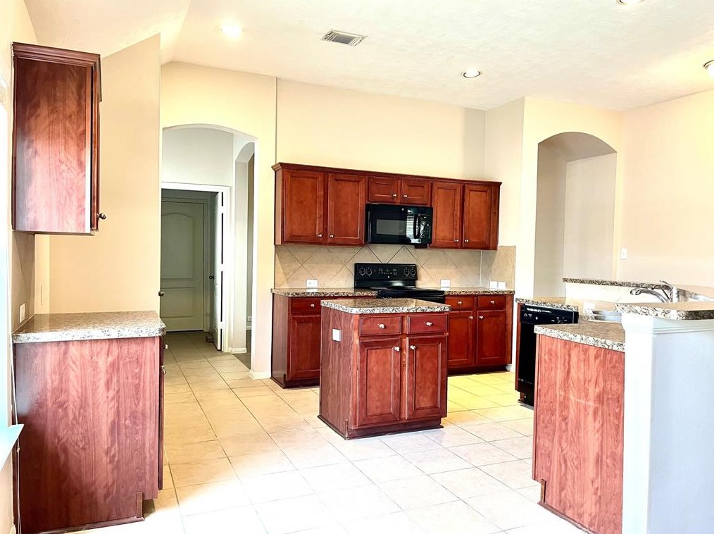 16007 Hidden Manor Dr, Houston, TX 77049