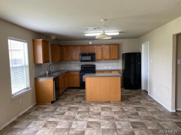 9338 Delicado Dr, Humble, TX 77396-6206