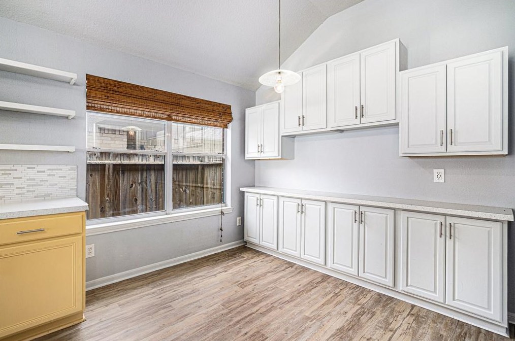 4918 Callery Crk Dr, Houston TX  77053-3128 exterior