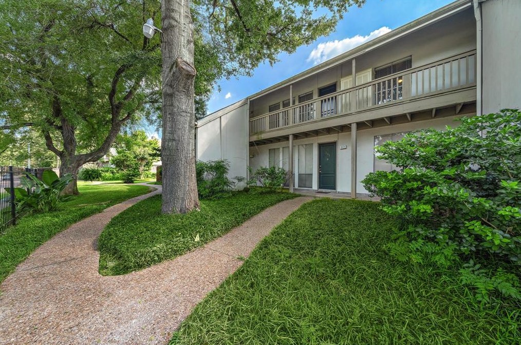 2100 Tanglewilde St Apt 312, Houston, TX 77063