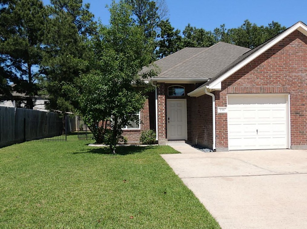 236 Canterbury Dr, Conroe, TX 77303