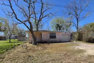 235 2nd St, Van Vleck, TX 77482 - Photo 24