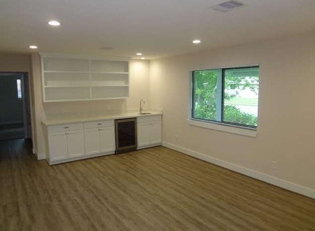 2131 Blue Willow Dr, Houston TX  77042-2801 exterior