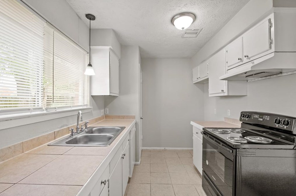 15011 Tipcrest St, Channelview, TX 77530