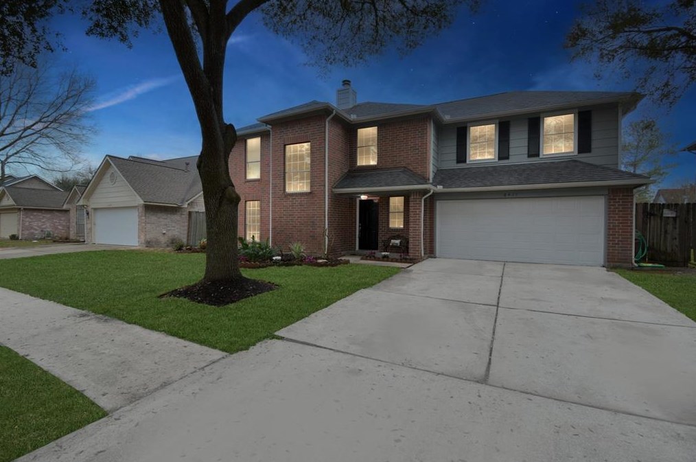 6411 Bayou Crest Dr, Houston, TX 77088-1469