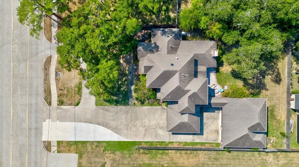 1708 Nall St, Port Neches, TX 77651-3329