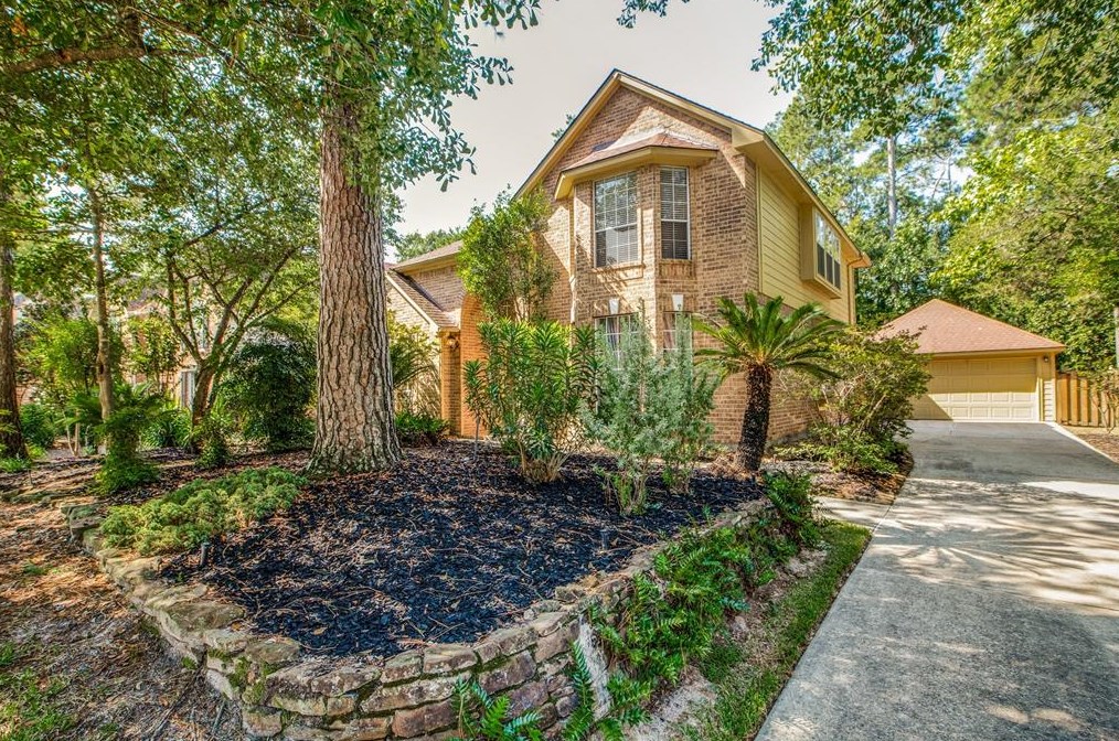 81 Sunny Slope Cir, Spring, TX 77381-6519