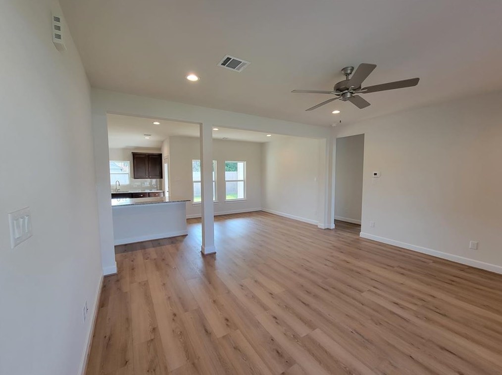 1610 La Delle St, Dinsmore, TX 77488