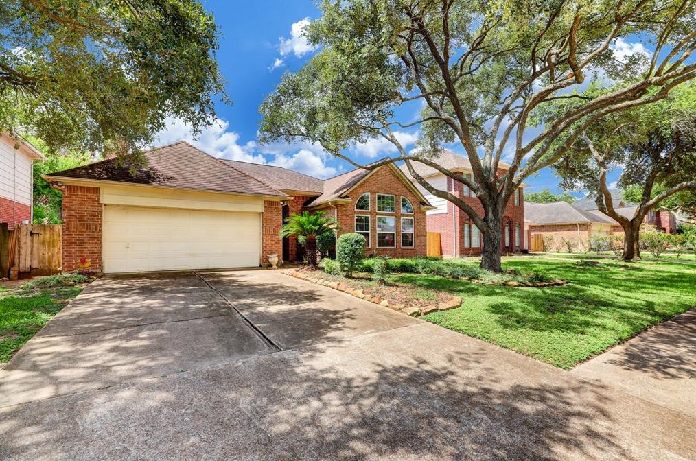 16915 Carbridge Dr, Houston, TX 77084-1809