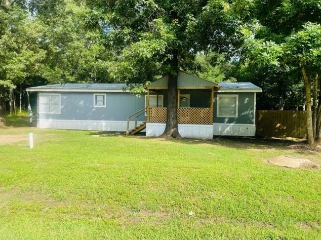 436 Burchfield Dr, Livingston, TX 77351