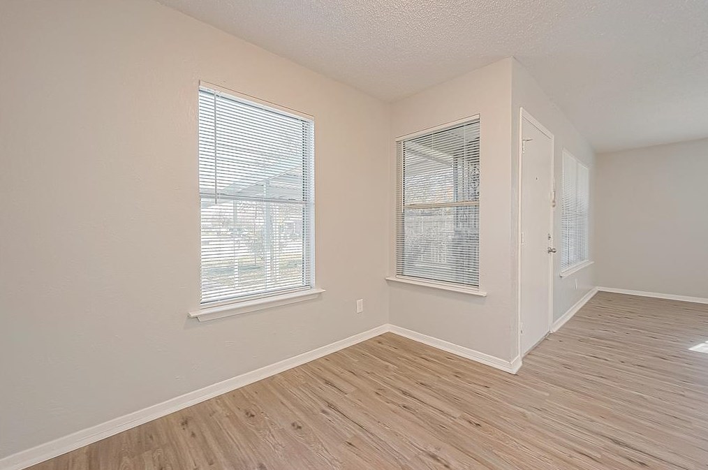 2101 Brewster St, Houston TX  77026-7029 exterior