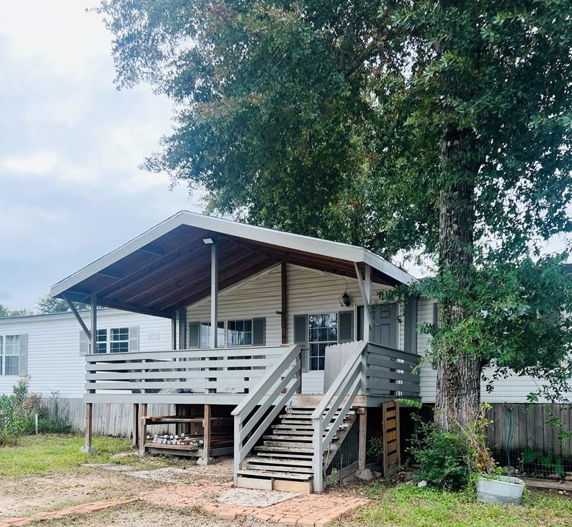 5982 Waukegan Rd, Conroe, TX 77306