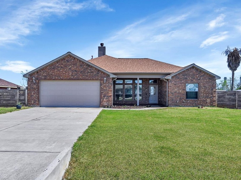 14184 Brushwood Dr, Panorama Village, TX 77318
