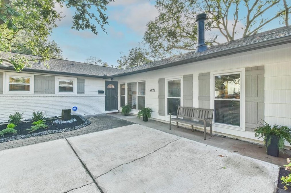 5421 Judalon Ln, Houston, TX 77056-7222
