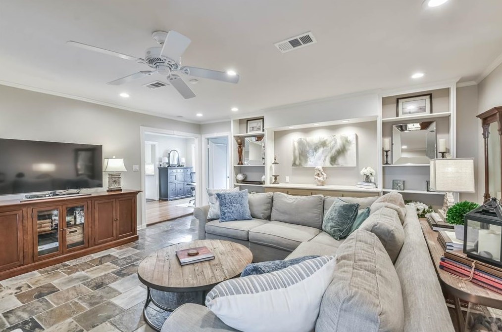 5421 Judalon Ln, Houston TX  77056-7224 exterior