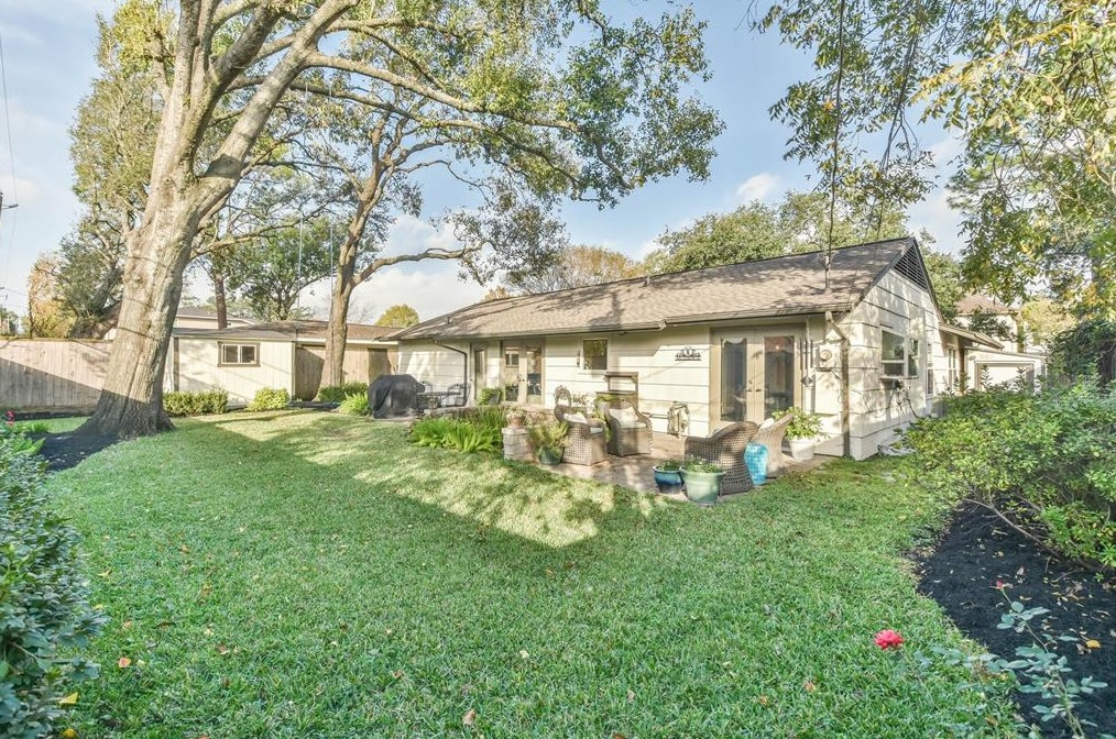 5421 Judalon Ln, Houston TX  77056-7224 exterior