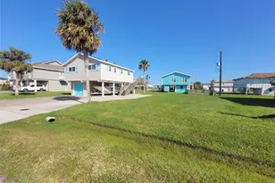 16607 Henry Morgan Rd, Jamaica Beach, TX 77554 - Photo 2