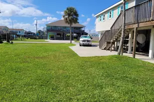 16607 Henry Morgan Rd, Jamaica Beach, TX 77554 - Photo 22