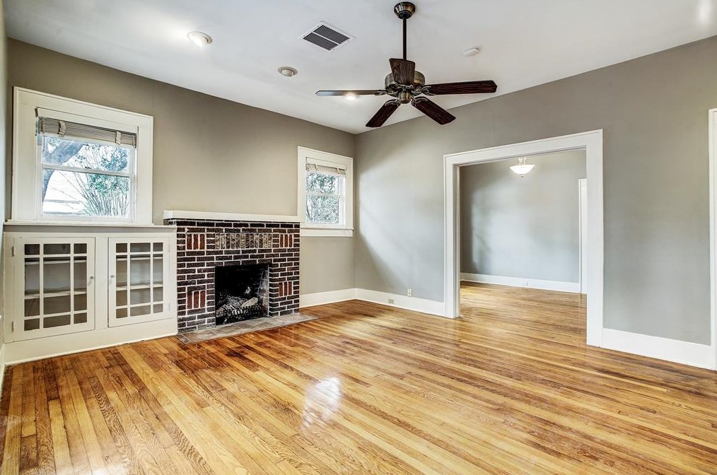 1901 Dunlavy St, Houston TX  77006-1726 exterior
