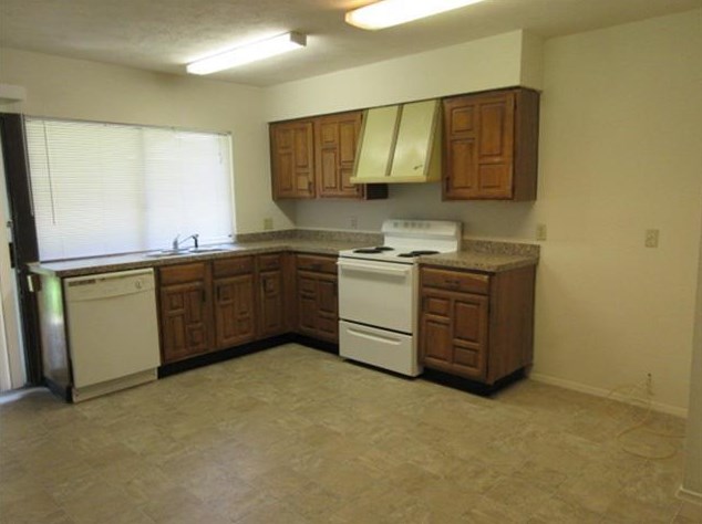 18311 Navajo Trail Dr, Spring, TX 77388