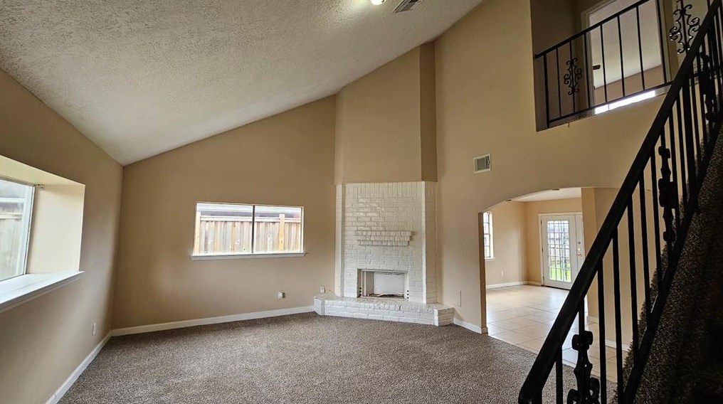 8715 Valley Ledge Dr, Houston, TX 77078-3727