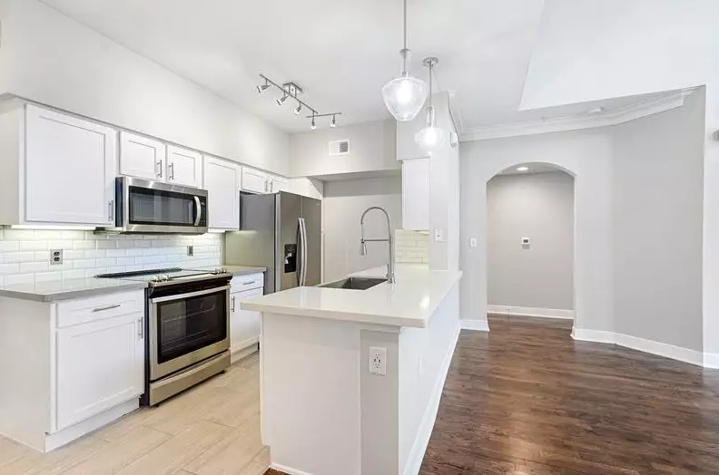 15200 Memorial Dr #2803a, Houston, TX 77079