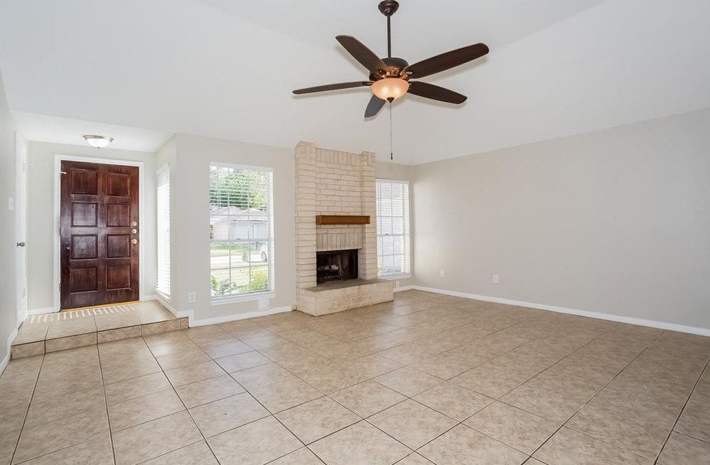 19523 Lake Hollow Ln, Houston, TX 77084