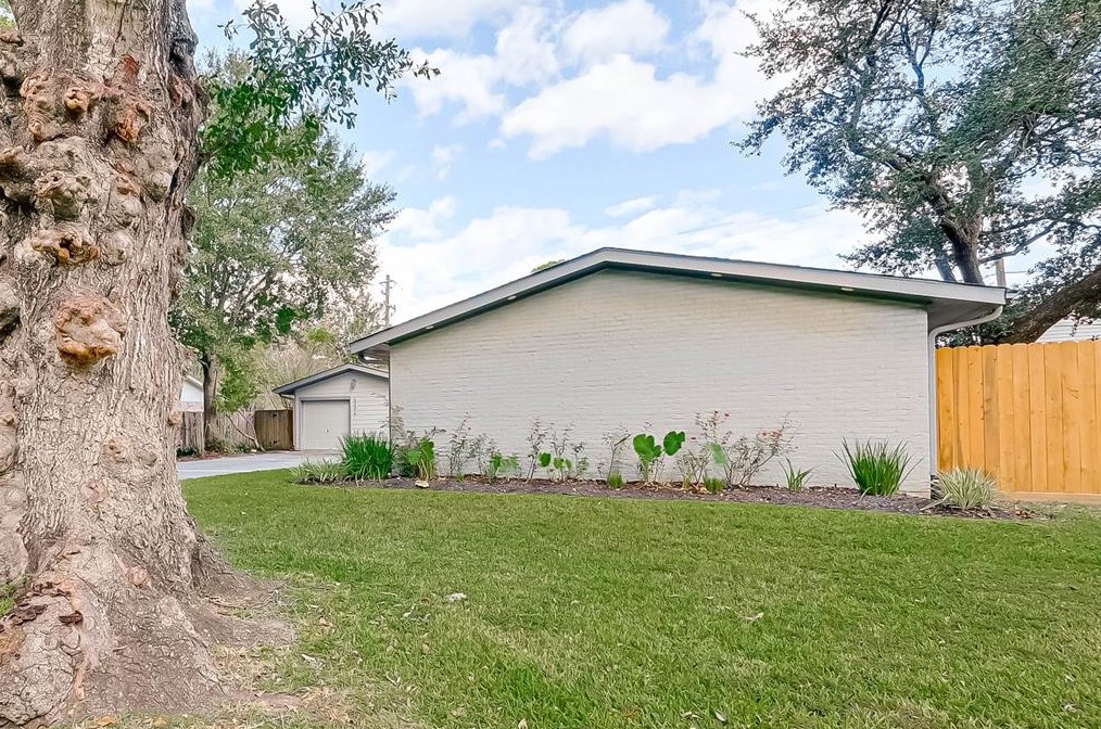 6206 Reamer St, Houston, TX 77074