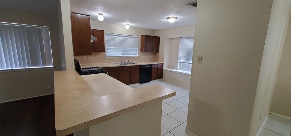 1671 Meadow Green Dr, Missouri City, TX 77489