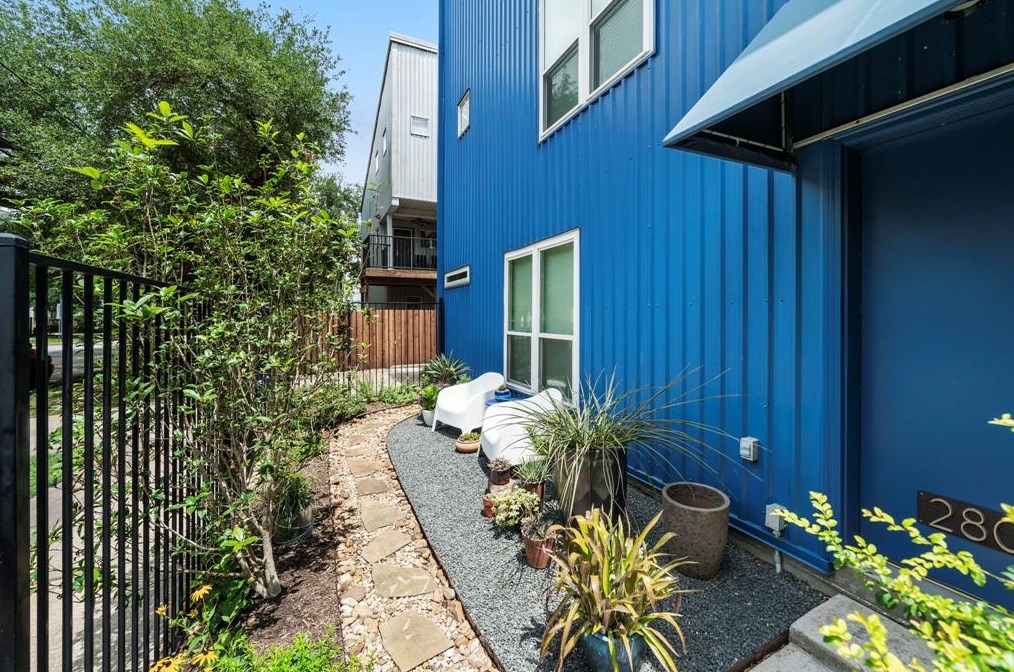 2803 Jackson St, Houston, TX 77004-1242