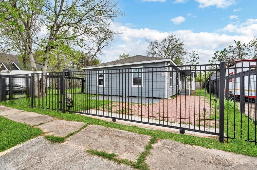 3208 Holman St #3, Houston, TX 77004