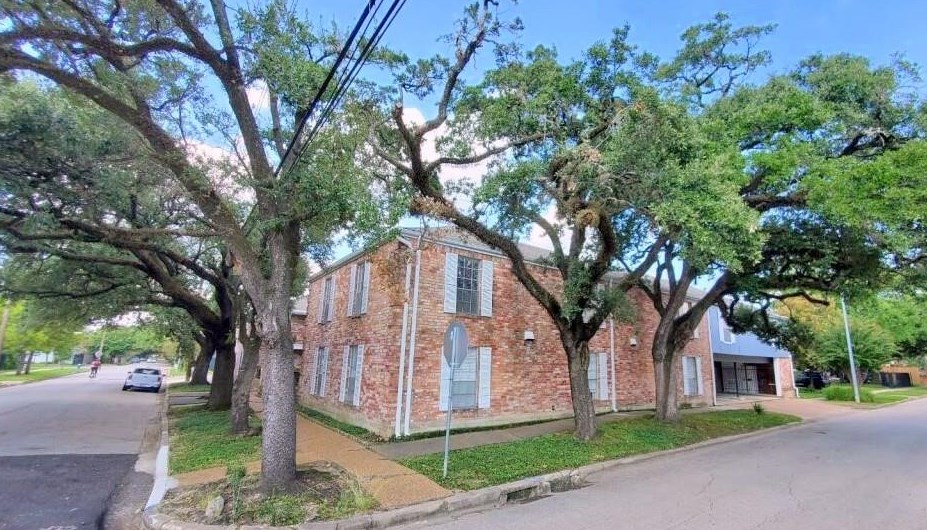 3611 Stanford St #10, Houston, TX 77006