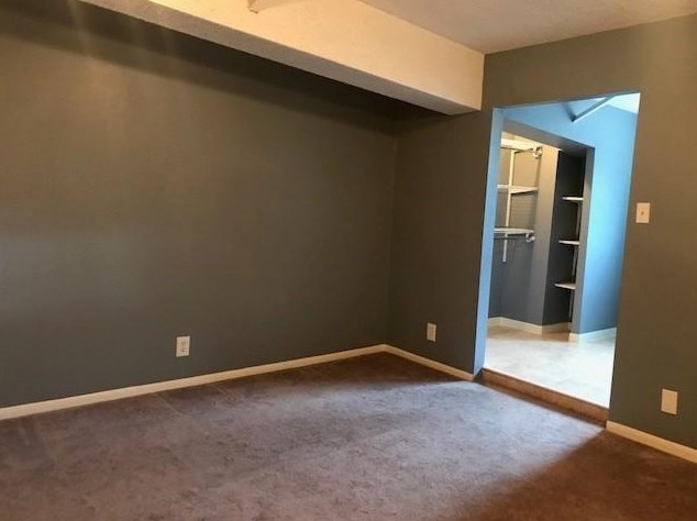 7648 Broadview Dr, Houston, TX 77061-1606