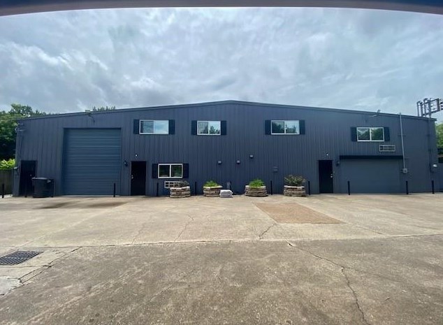 7648 Broadview Dr, Houston TX  77061-1606 exterior