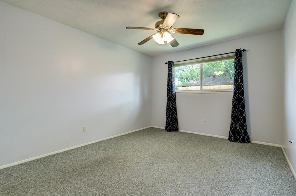 3022 Blue Mdw Cir, Sugar Land TX  exterior