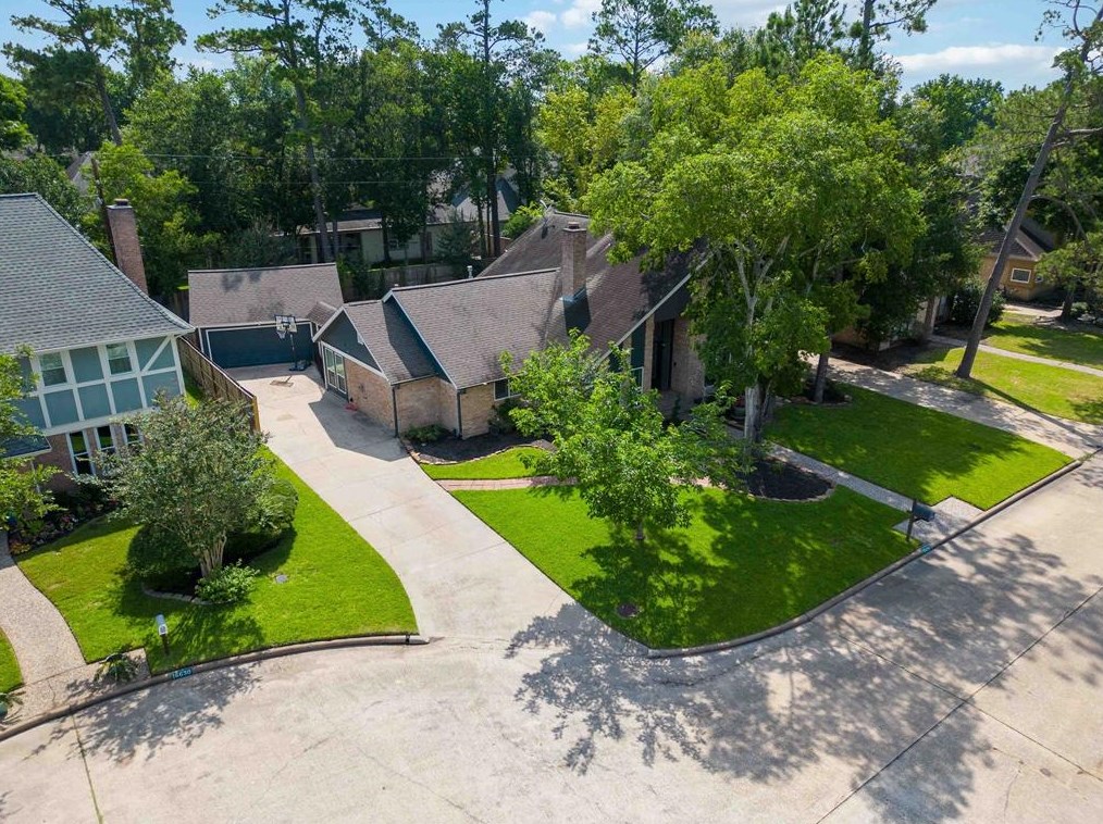 16626 Aldenham Pl, Spring TX 77379-7539 exterior