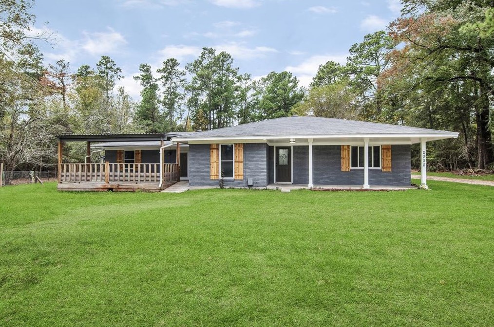 2200 Joe Rushing Ln, Livingston, TX 77351