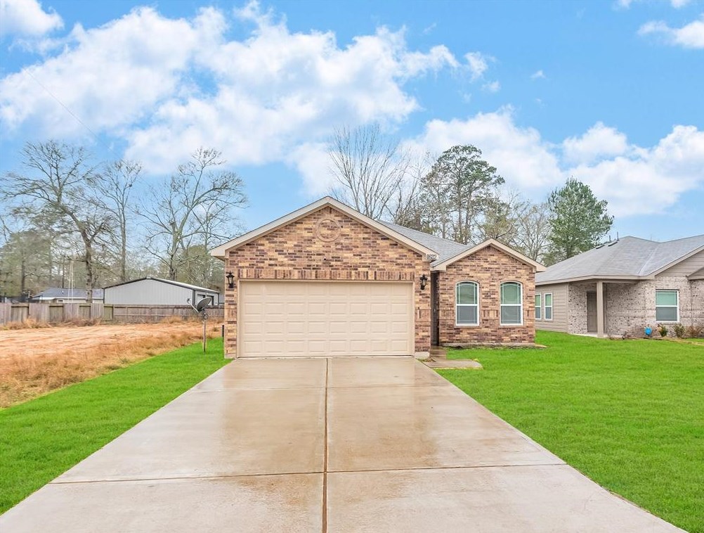 1206 Parkhurst Ave, Cleveland TX  77327-5472 exterior