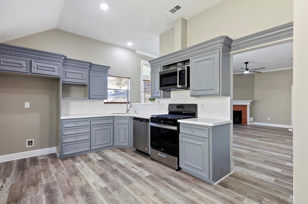 2020 Wilshire Park Dr, Houston, TX 77038-2047