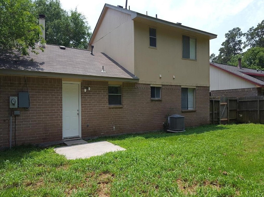 2227 Lexington Woods Dr, Spring TX  77373-3111 exterior