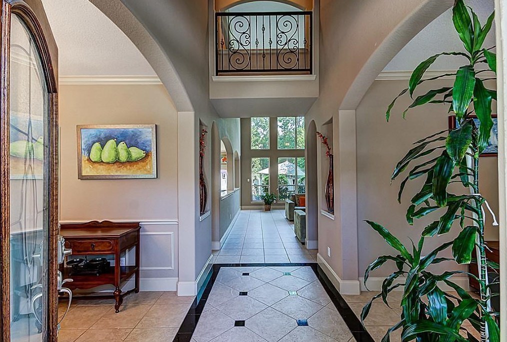 11114 Sherwood Garden Dr, Houston TX  77043-4695 exterior