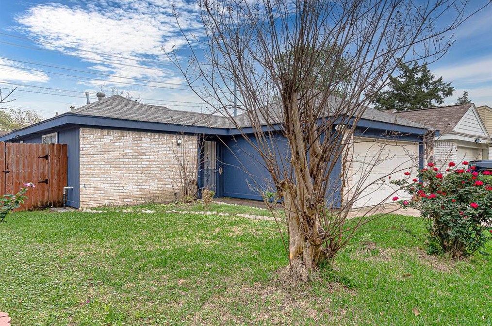 11019 Willwood Dr, Houston, TX 77072